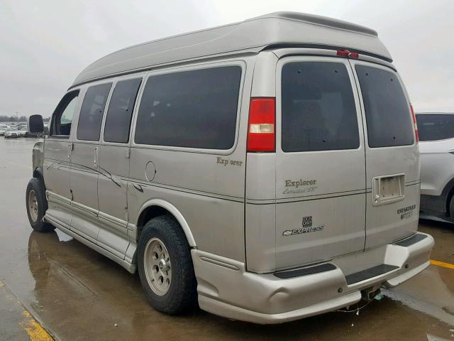 1GBFG15T851202718 - 2005 CHEVROLET EXPRESS G1 SILVER photo 3