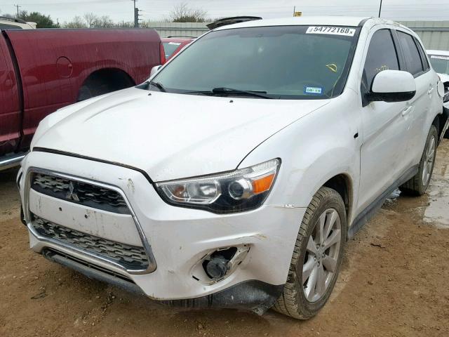 4A4AP3AU9DE019411 - 2013 MITSUBISHI OUTLANDER WHITE photo 2