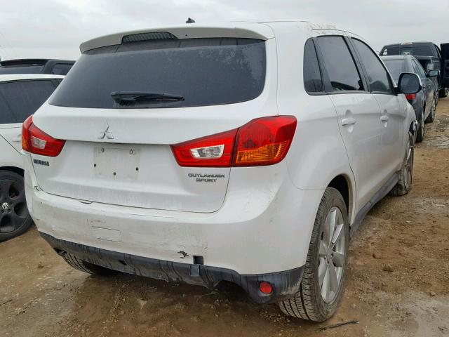 4A4AP3AU9DE019411 - 2013 MITSUBISHI OUTLANDER WHITE photo 4