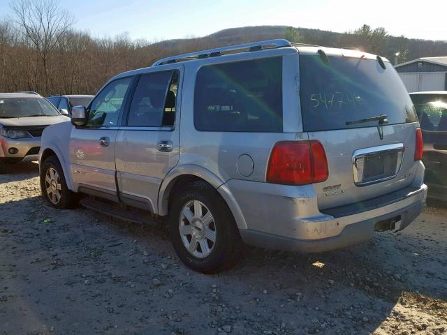 5LMFU28R63LJ45309 - 2003 LINCOLN NAVIGATOR 银色 照片 3