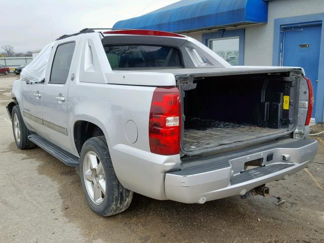 3GNTKFE71DG308478 - 2013 CHEVROLET AVALANCHE SILVER photo 3