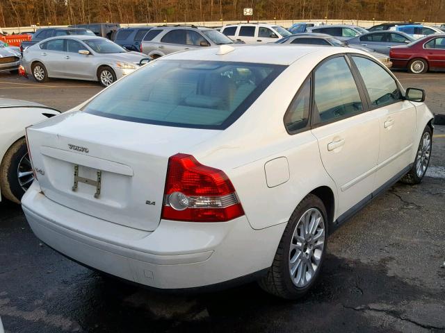 YV1MS382052083017 - 2005 VOLVO S40 2.4I WHITE photo 4