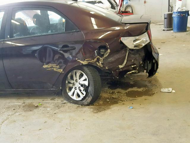 KNAFU4A29A5835599 - 2010 KIA FORTE EX BURGUNDY photo 9