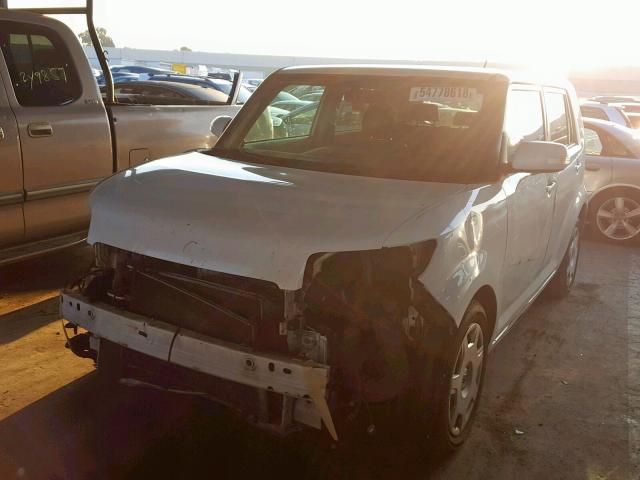 JTLKE50E081002621 - 2008 TOYOTA SCION XB WHITE photo 2