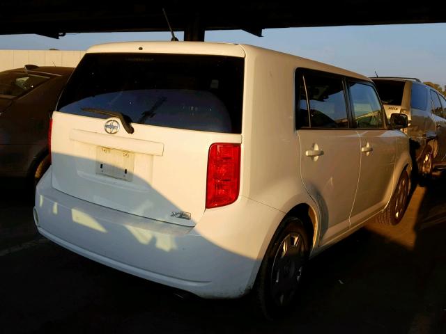 JTLKE50E081002621 - 2008 TOYOTA SCION XB WHITE photo 4