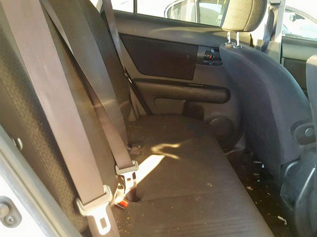 JTLKE50E081002621 - 2008 TOYOTA SCION XB WHITE photo 6