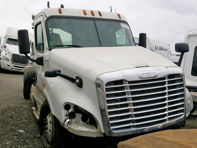 3AKJGED51FSGK8384 - 2015 FREIGHTLINER CASCADIA 1 WHITE photo 1