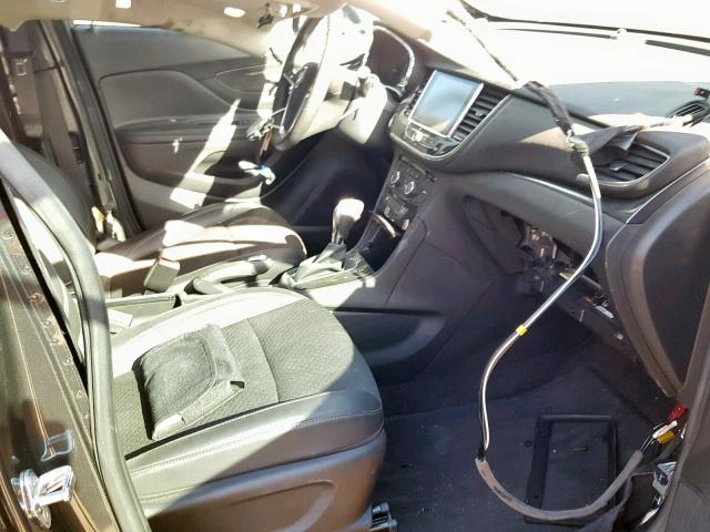 KL4CJASB7JB522719 - 2018 BUICK ENCORE PRE GRAY photo 5