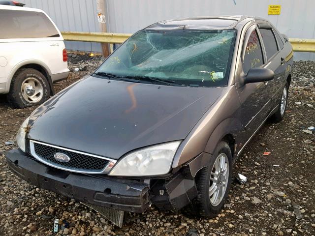 1FAHP34N17W306515 - 2007 FORD FOCUS ZX4 GRAY photo 2