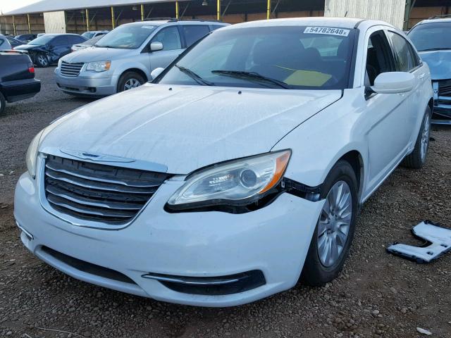 1C3CCBAB6DN642008 - 2013 CHRYSLER 200 LX WHITE photo 2