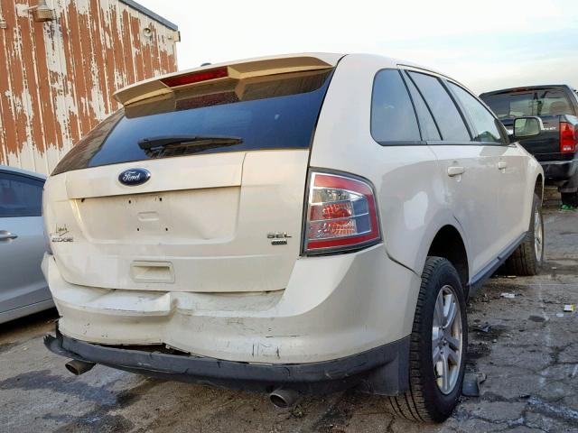 2FMDK48C28BA64595 - 2008 FORD EDGE SEL WHITE photo 4