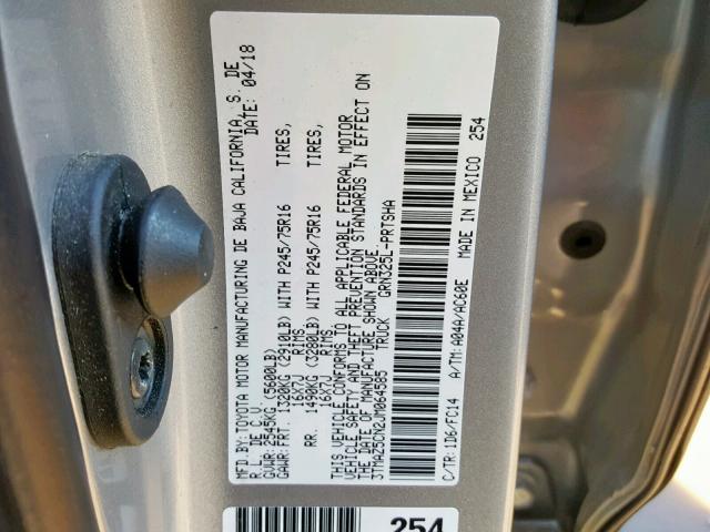 3TMAZ5CN2JM064585 - 2018 TOYOTA TACOMA DOU SILVER photo 10