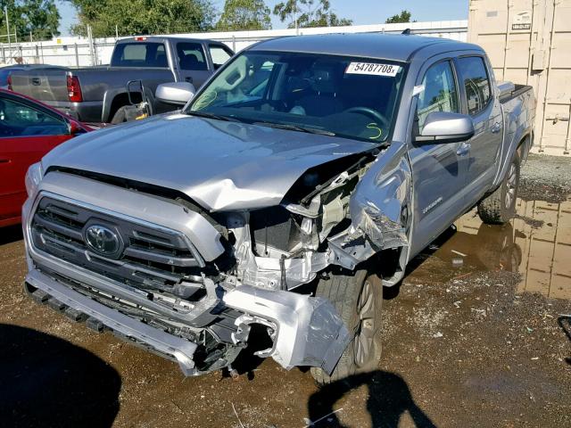 3TMAZ5CN2JM064585 - 2018 TOYOTA TACOMA DOU SILVER photo 2