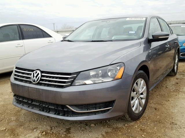 1VWAT7A36FC045249 - 2015 VOLKSWAGEN PASSAT S GRAY photo 2