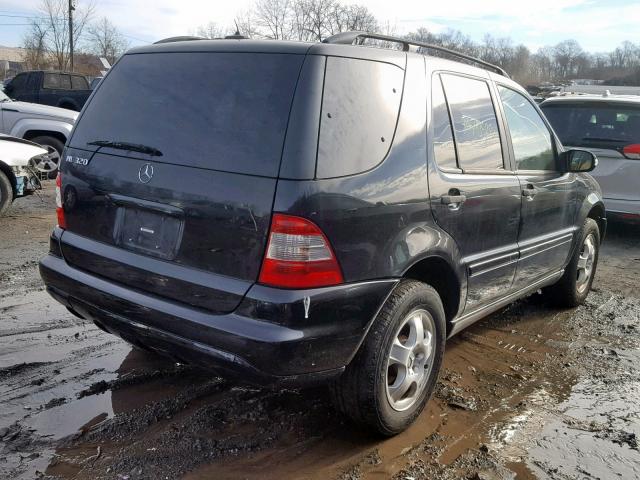 4JGAB54E02A297359 - 2002 MERCEDES-BENZ ML 320 BLACK photo 4