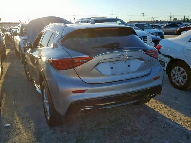 SJKCH5CPXHA021842 - 2017 INFINITI QX30 BASE SILVER photo 3