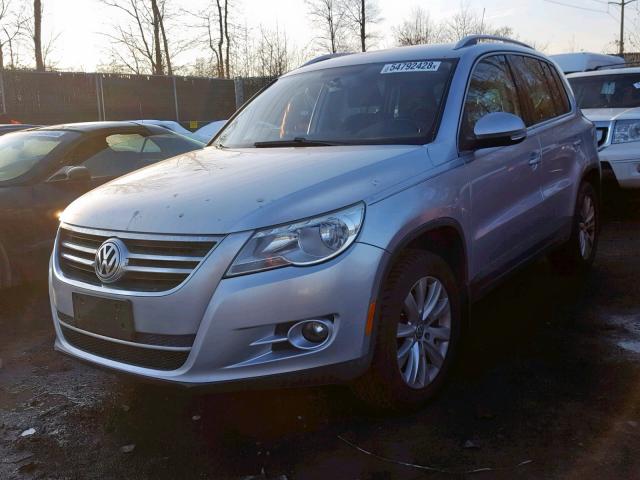 WVGBV75N29W516812 - 2009 VOLKSWAGEN TIGUAN SE SILVER photo 2