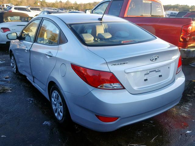 KMHCT4AE3HU315672 - 2017 HYUNDAI ACCENT SE SILVER photo 3