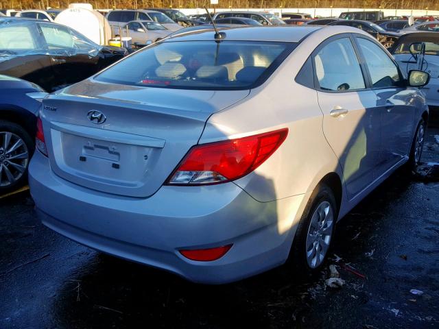 KMHCT4AE3HU315672 - 2017 HYUNDAI ACCENT SE SILVER photo 4