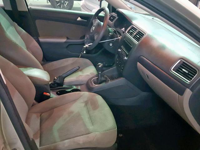 3VW1K7AJ4EM320910 - 2014 VOLKSWAGEN JETTA BASE Ոսկեգույն լուսանկար 5