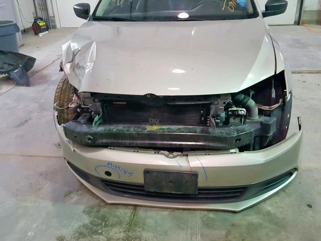 3VW1K7AJ4EM320910 - 2014 VOLKSWAGEN JETTA BASE Ոսկեգույն լուսանկար 9