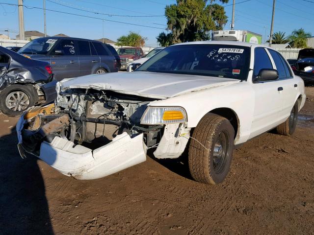 2FAFP71W52X132179 - 2002 FORD CROWN VICT WHITE photo 2