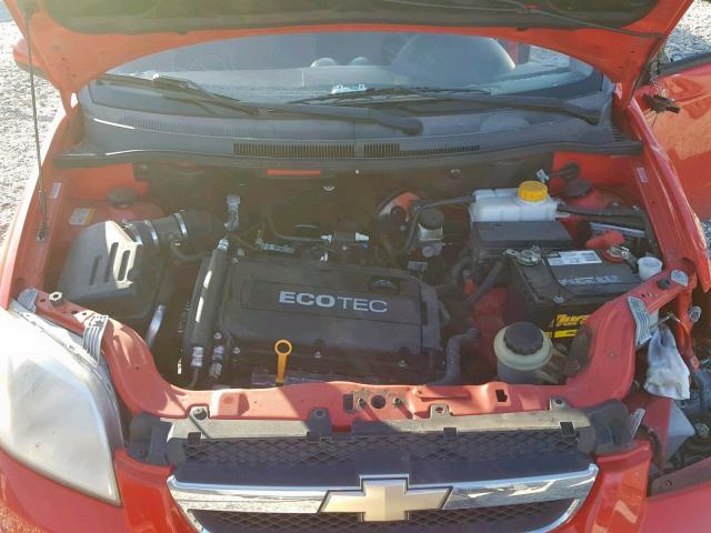 KL1TD56E79B635582 - 2009 CHEVROLET AVEO LS RED photo 7