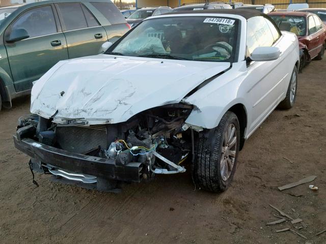 1C3BC2EG0BN550889 - 2011 CHRYSLER 200 TOURIN WHITE photo 2