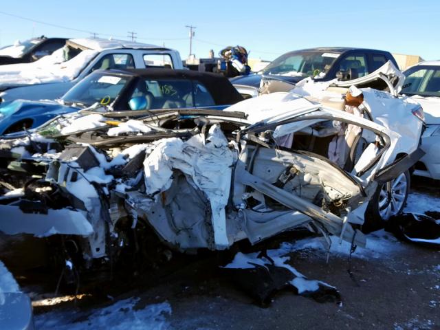 1G4GB5G35GF228343 - 2016 BUICK LACROSSE WHITE photo 2