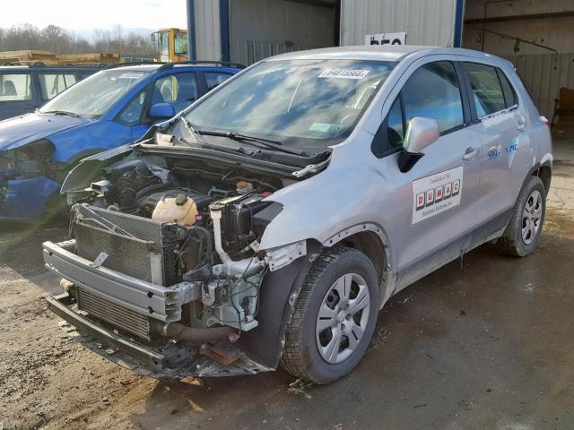 3GNCJKSB2GL152645 - 2016 CHEVROLET TRAX LS SILVER photo 2