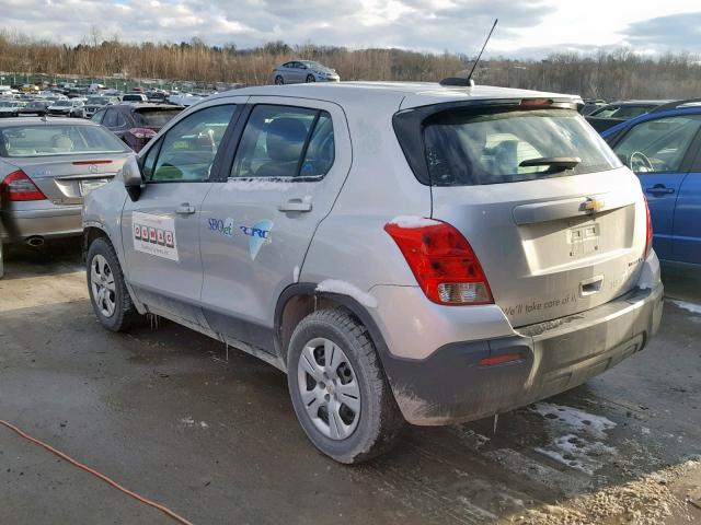 3GNCJKSB2GL152645 - 2016 CHEVROLET TRAX LS SILVER photo 3