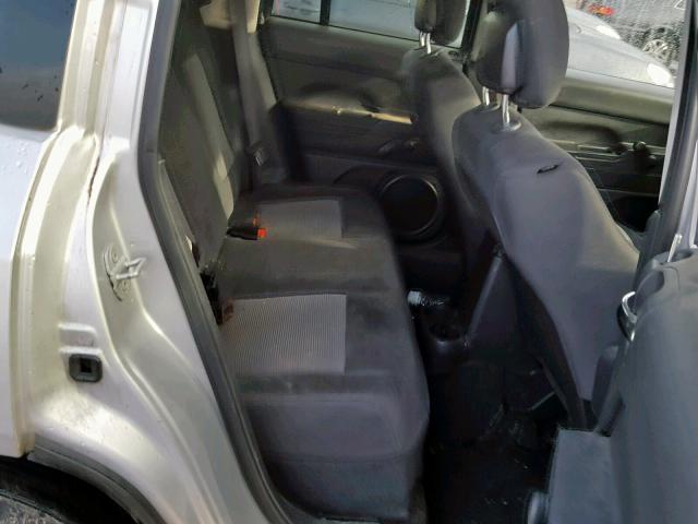 1C4NJCBBXED567125 - 2014 JEEP COMPASS SP 银色 照片 6