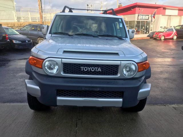 JTEBU11F770070803 - 2007 TOYOTA FJ CRUISER SILVER photo 3