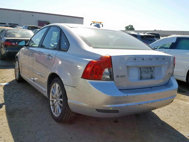 YV1390MS5A2493835 - 2010 VOLVO S40 2.4I SILVER photo 3