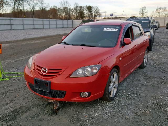 JM1BK143641125985 - 2004 MAZDA 3 HATCHBAC RED photo 2