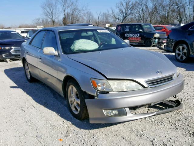 JT8BF28G115110336 - 2001 LEXUS ES 300 SILVER photo 1