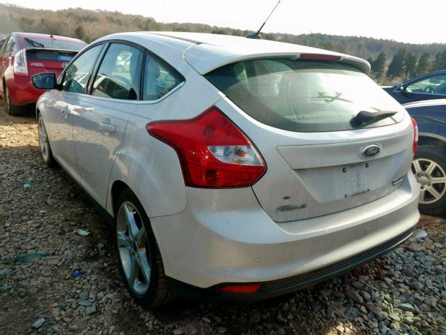 1FAHP3N22CL381207 - 2012 FORD FOCUS TITA WHITE photo 3