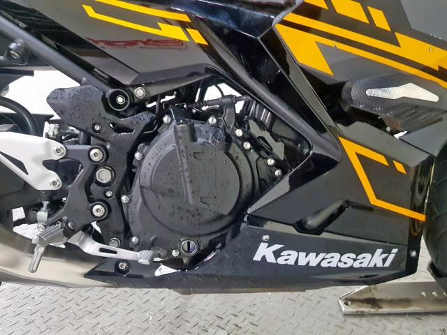 JKAEXKG1XJDA06147 - 2018 KAWASAKI EX400 TWO TONE photo 11