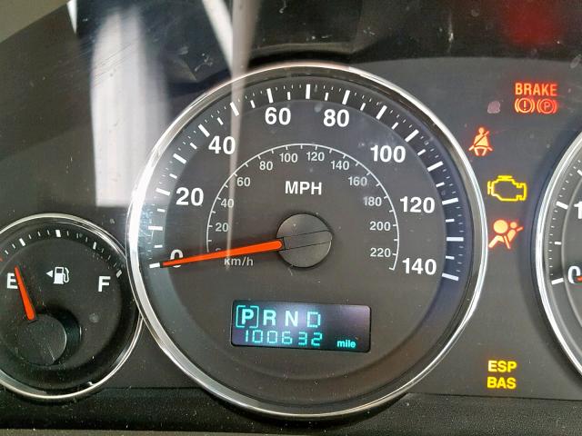 1J8HG48KX7C697688 - 2007 JEEP COMMANDER WHITE photo 8