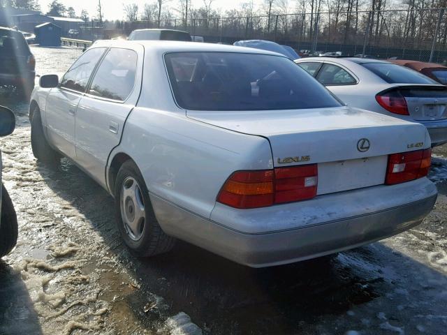 JT8BH28F3W0126012 - 1998 LEXUS LS 400 WHITE photo 3