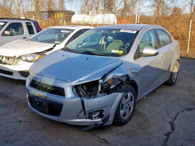 1G1JA5SG8F4159108 - 2015 CHEVROLET SONIC LS 银色 照片 2