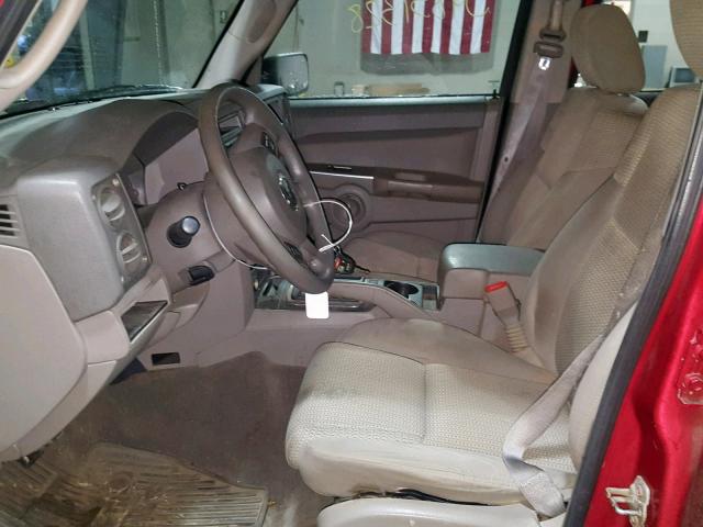 1J8HG48K06C195626 - 2006 JEEP COMMANDER RED photo 5