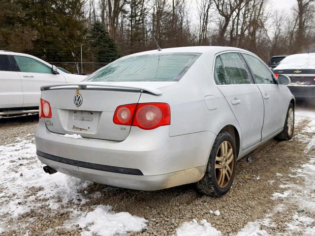 3VWEG81K27M063363 - 2007 VOLKSWAGEN JETTA WOLF SILVER photo 4