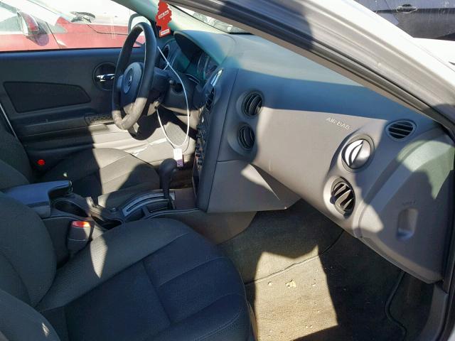 2G2WP522141362533 - 2004 PONTIAC GRAND PRIX SILVER photo 5