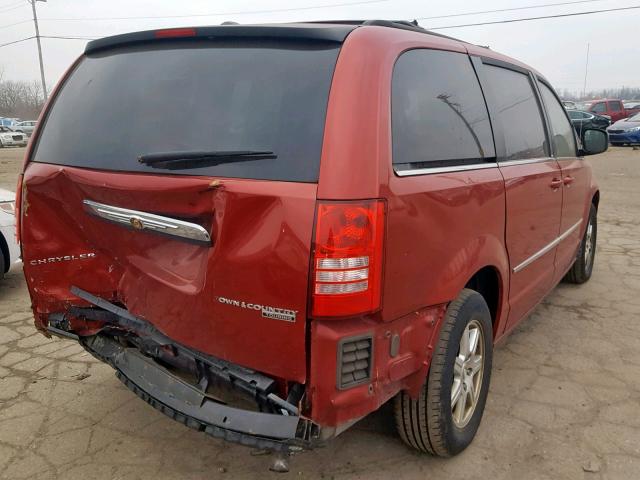 2A4RR5D16AR114972 - 2010 CHRYSLER TOWN & COU RED photo 4