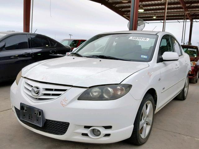 JM1BK123851348839 - 2005 MAZDA 3 S WHITE photo 2