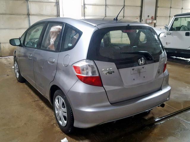 JHMGE87209S075142 - 2009 HONDA FIT SILVER photo 3