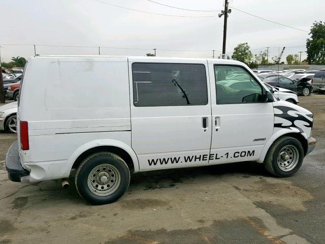 1GCDM19X32B148839 - 2002 CHEVROLET ASTRO WHITE photo 9