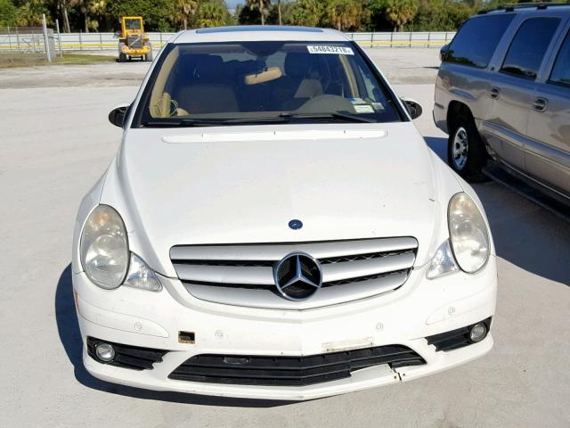 4JGCB56E68A067680 - 2008 MERCEDES-BENZ R 350 WHITE photo 9