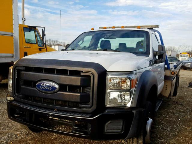 1FDUF5GY8BED03912 - 2011 FORD F550 SUPER WHITE photo 2